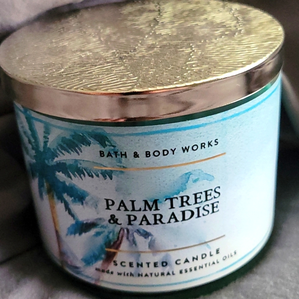 Bath & Body Works candle